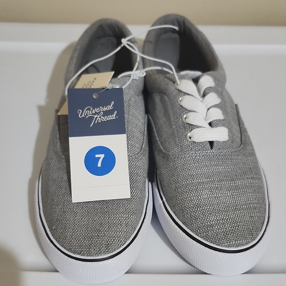 Universal Thread Shoes - Universal Thread Casual Gray Sneakers